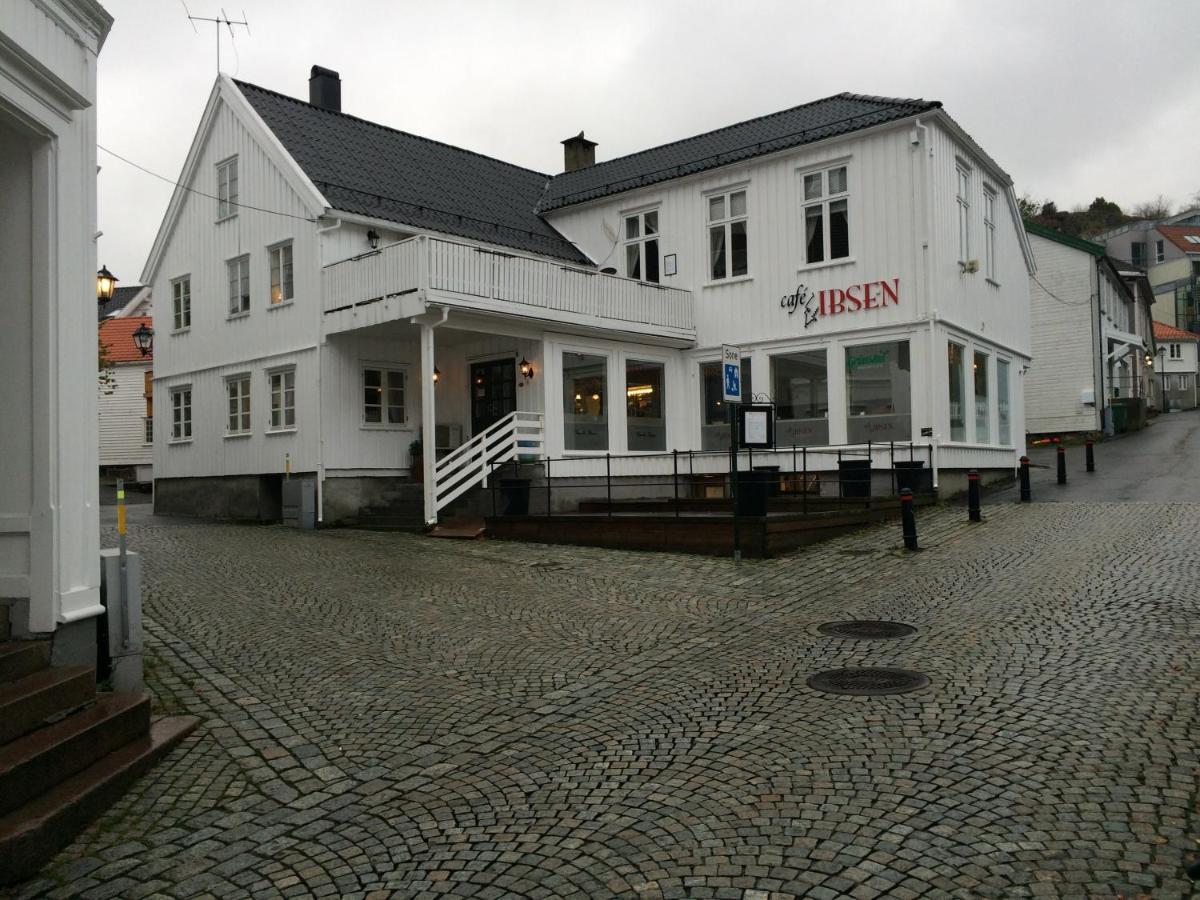 Gjestehuset Ibsen Ґрімстад Номер фото